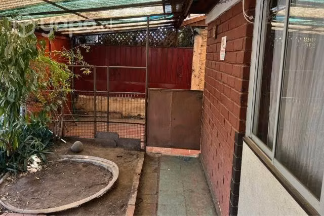 Se vende casa para inversión/remodelación - Imagen 4