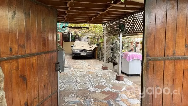 Casa esquina con mucho terreno y ampliada - Imagen 5