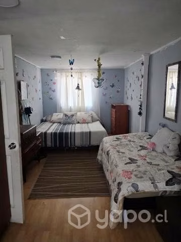 Venta de casa con giro comercial (puestos varios)