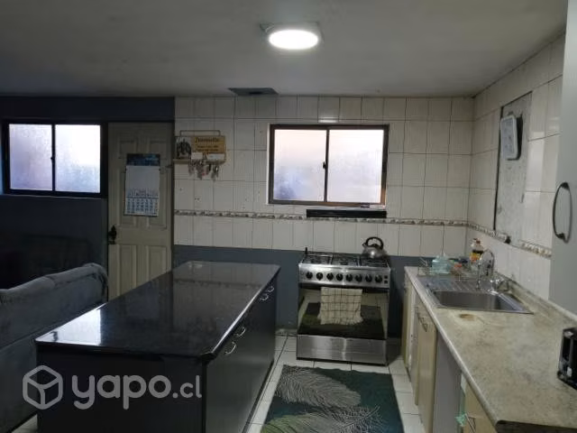 Venta de casa con giro comercial (puestos varios)