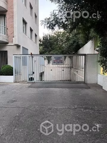 Se arrienda estacionamiento La Castellana n° 98