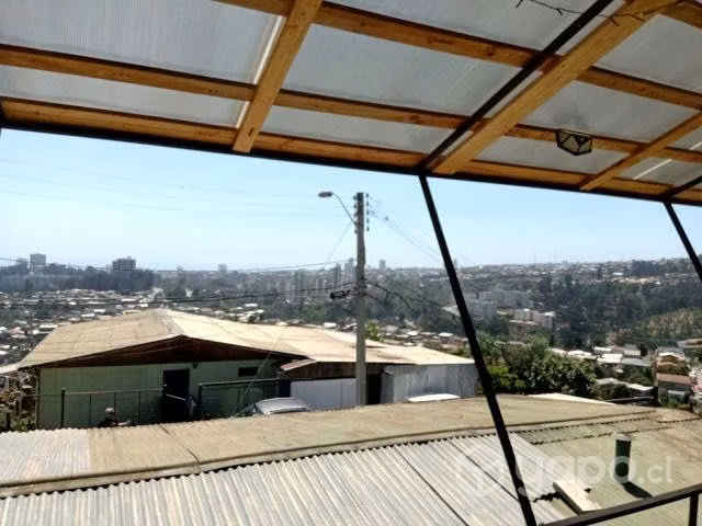 Terreno con dos casas