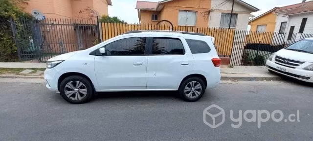 Auto Familiar CHEVROLET Spin 2020