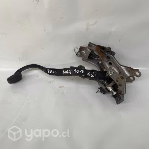 Pedal freno Toyota Auris 1.6 Mt 2013