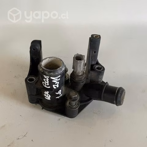 Caja termostato Ford New Focus 1.6 2011