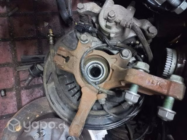 Muñón completo Nissan march 2016