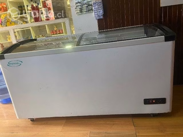 Congeladora vidrio curvo 520 ltrs brendel