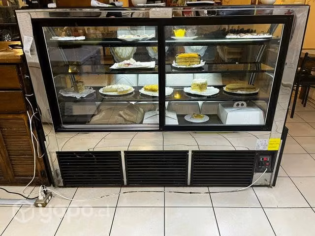 Vitrina de tortas grande (precio conversable)