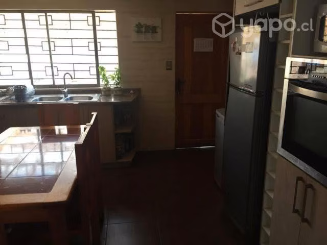 Se vende casa en muy buen estado.