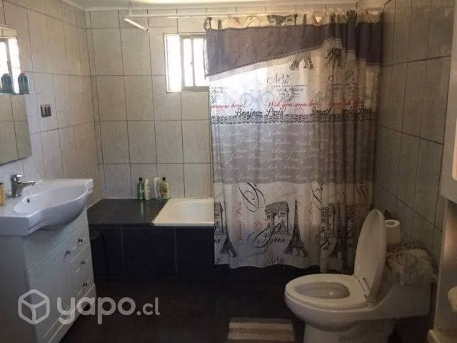 Se vende casa en muy buen estado.