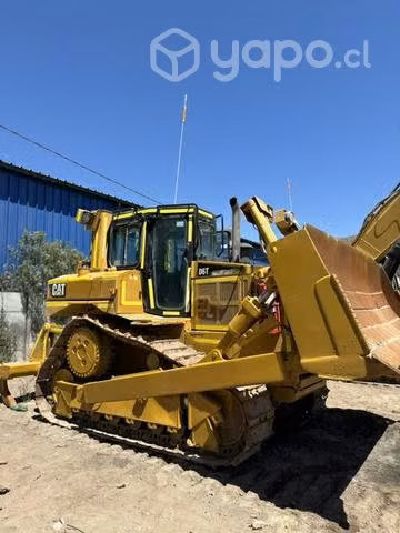 Arriendo Bulldozer D6T año 2020