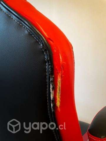 Silla Gamer usada con un poco de daños - Imagen 4