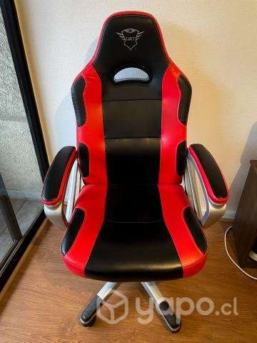 Silla Gamer usada con un poco de daños - Imagen 2