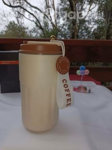 Taza térmica con pantalla táctil de temperatura