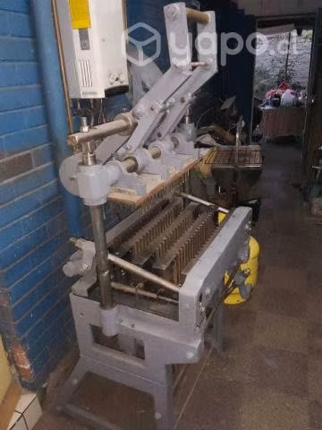 Máquina para vainas de cuchuflí