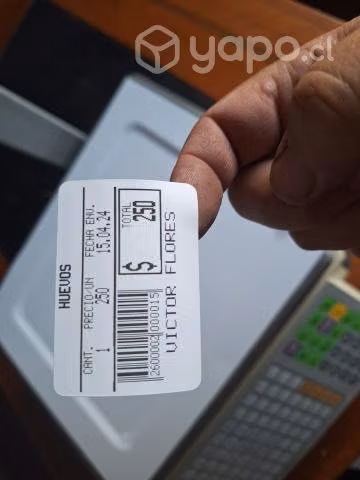 Balanza con etiquetas