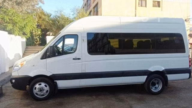 ARRIENDO MINIBUS Jac sunray 2.7d 2023