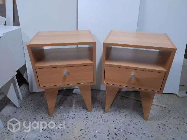 Veladores con puerta