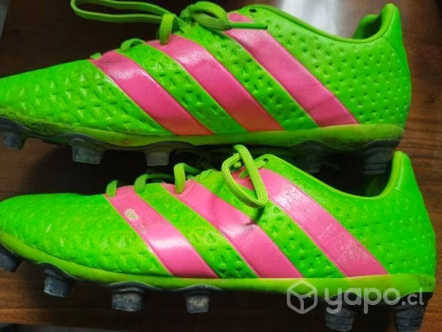 Zapatos de futbol 41 practicamente nuevos