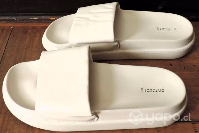 Sandalias Blancas Planas - Imagen 2