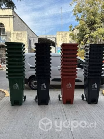 Basureros 120 lt con pedal metálico