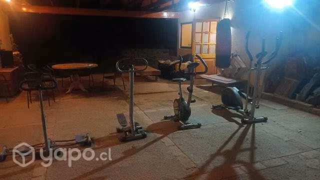 4 maquinas de ejercicio funcionando - Imagen 4