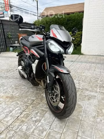 Triumph triple R 765 2021