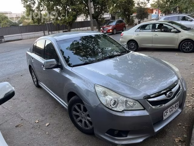 Subaru Legacy en muy buenas condiciones