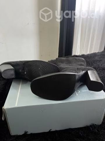 Botas cuero Pollini