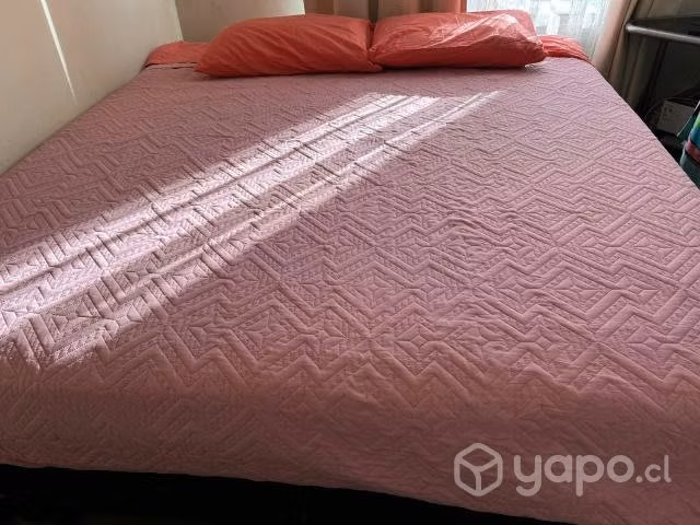 Cama king 2 meses de uso