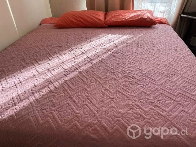 Cama king 2 meses de uso