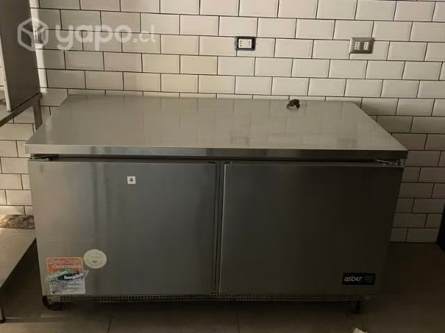 Mesa trabajo refigerada