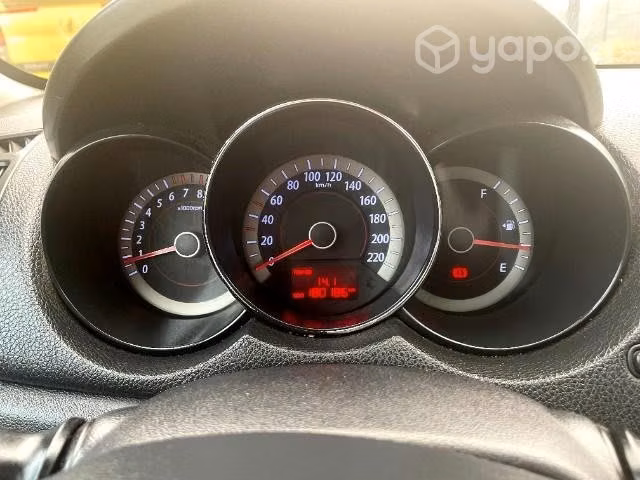 Kia cerato 2013