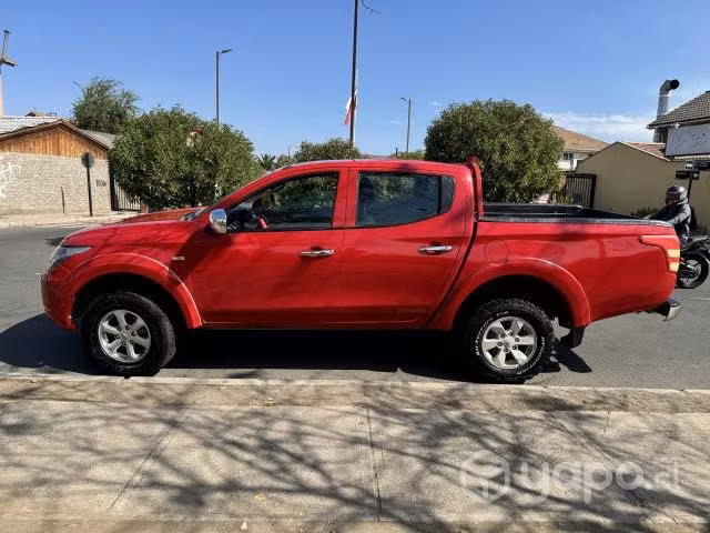 Vendo camioneta Mitsubishi L200 4*4 Katana