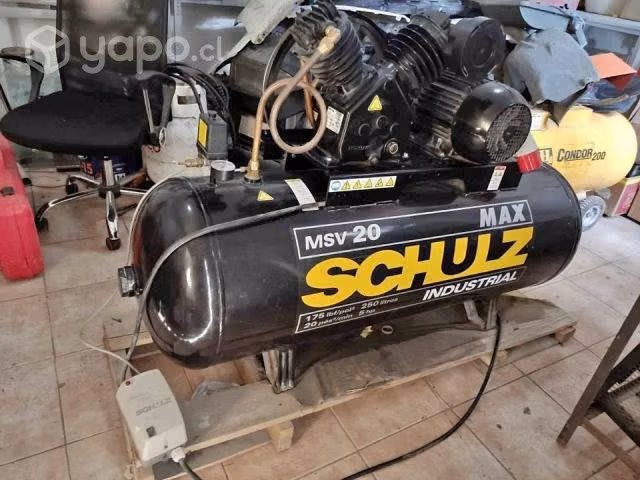 Compresor trifásico 250Lt SCHULZ
