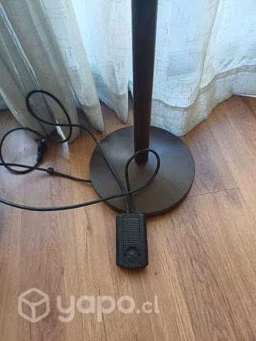 Lampara pedestal