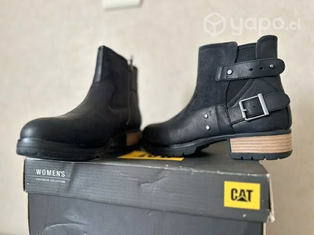 Se vende botín Caterpillar