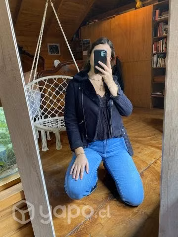 Chaqueta gamuza negra