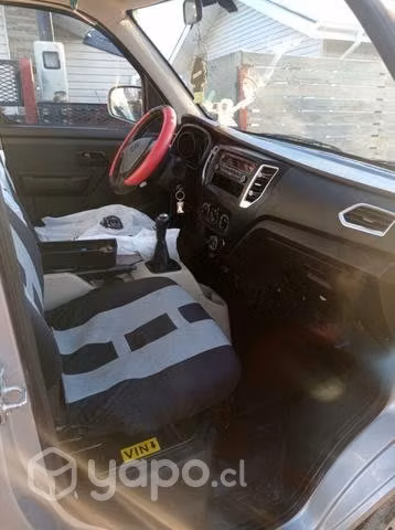 Se vende camioneta marca KYC