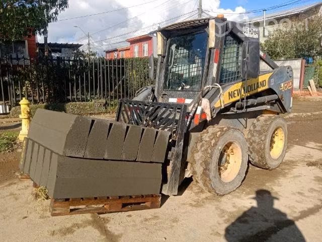 Mini cargador (gato)