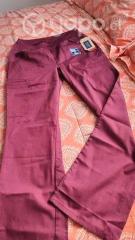 Traje clínico burdeo - Imagen 2