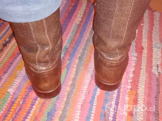 BOTAS DE CUERO ARGENTINO Talla 42 - Imagen 2