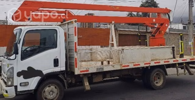 Se arrienda hidroelevador alza hombre