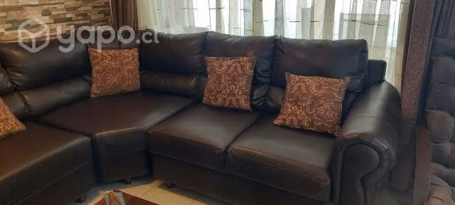 Vendo seccional por espacio, ecocuero poco uso