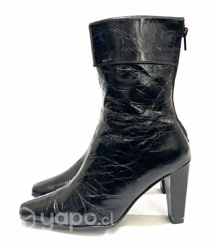 Botín 100% Cuero Textura Marca Carducci N*35 Negro