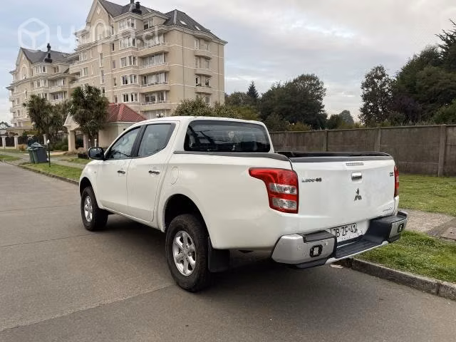 Mitsubishi l200 - Imagen 3