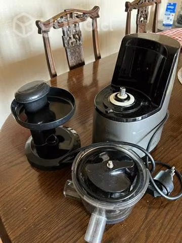 Extractor de jugo prensado en frío
