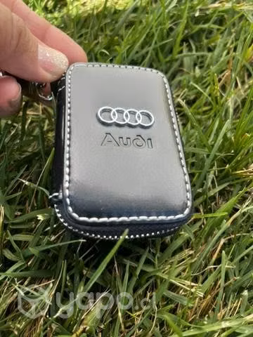 Llavero estuche llave auto Audi
