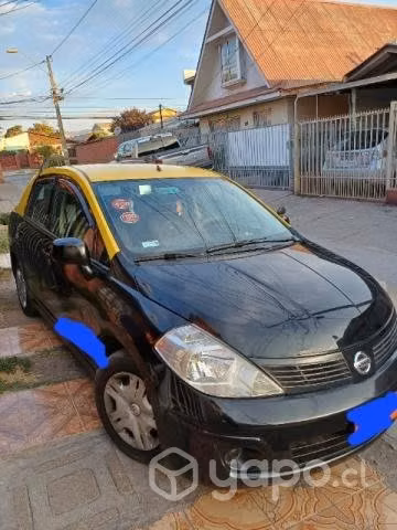 NISSAN TIIDA, año 2016