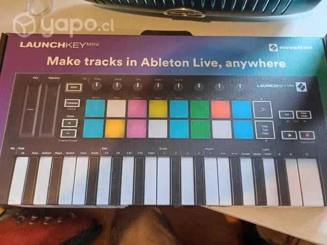 Controlador midi novation launchkey mini mk3